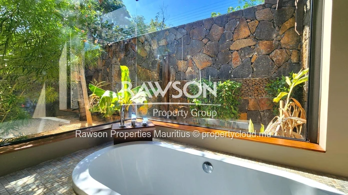 Villa 4 Chambres | Bureau | Piscine | Accessible Aux Étrangers | Pereybere | €