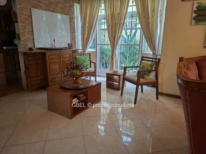 House For Rent – Belle Rose