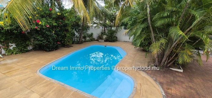 4-bedroom family villa with private pool in Albion – Mauritius