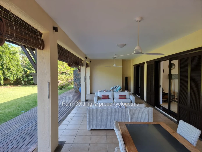 Elegant 4-Bedroom Villa with Mountain Views in Tamarina Golf Estate