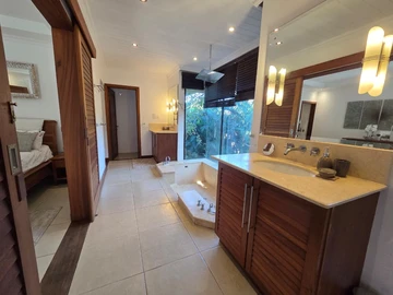 4 Bedroom Villa
