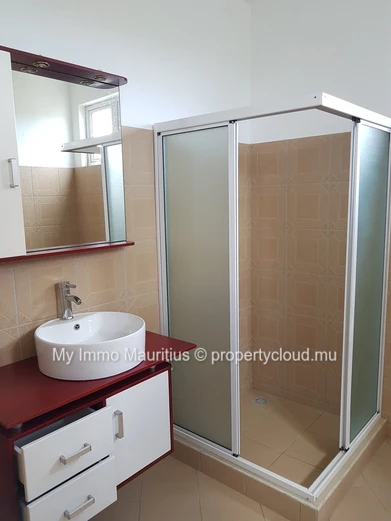 2 bedrooms apartment Pereybère