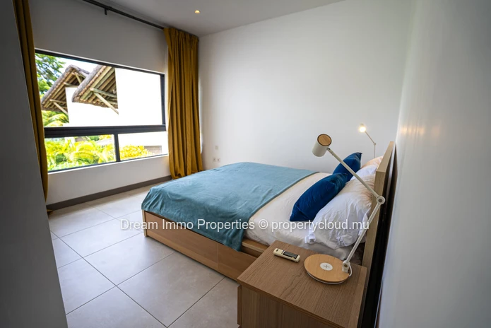 Spacious 3-bedroom duplex with private pool and riverfront garden in Black River – Mauritius