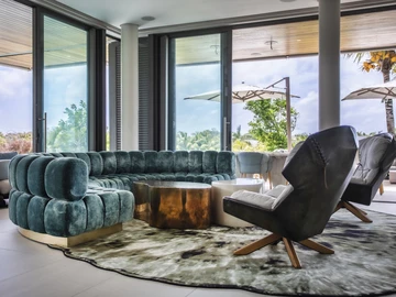 5 Bedroom Villa