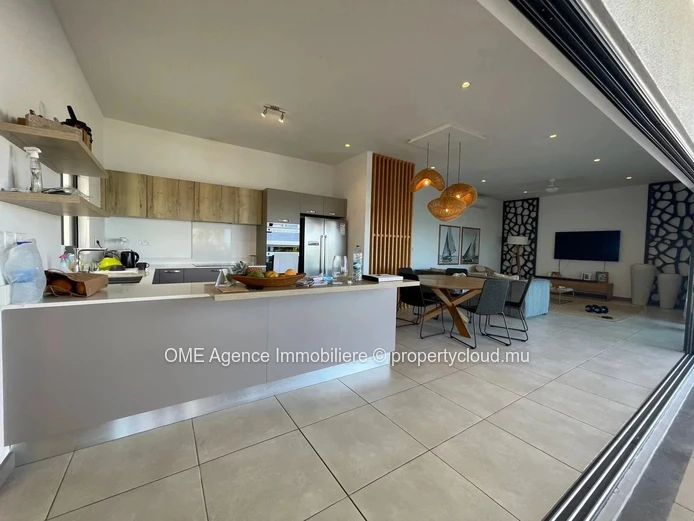 RIVIERE NOIRE - Penthouse en front de mer - 4 chambres