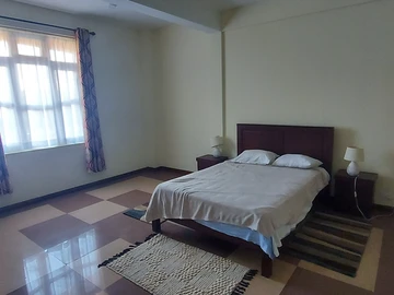 10 Bedroom Apartment