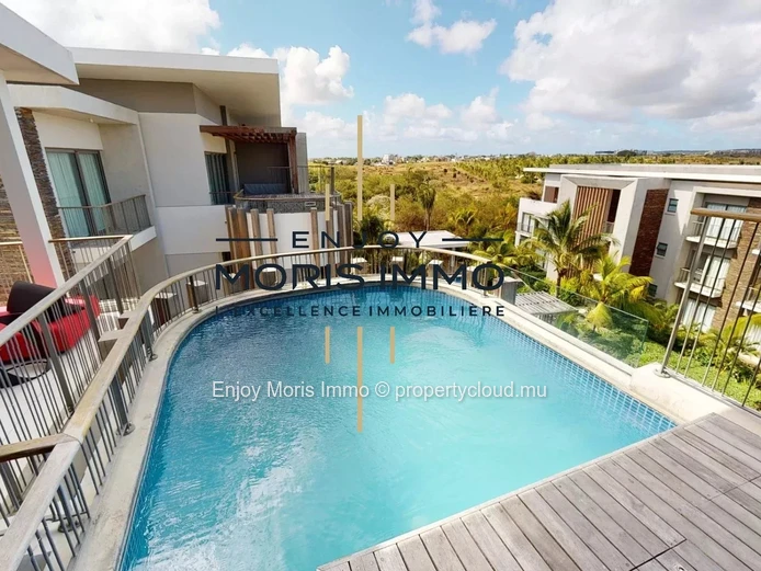 Luxury penthouse for sale – Mont Choisy Golf & Beach Estate – Mauritius – Golf course view –