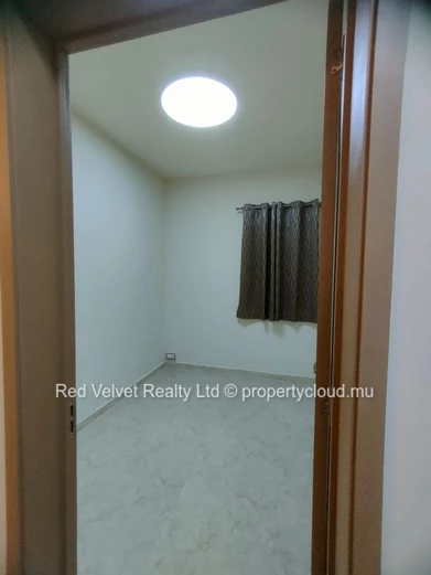 Elegant 4-Bedroom House for Rent in Ébène | Spacious Modern Residence
