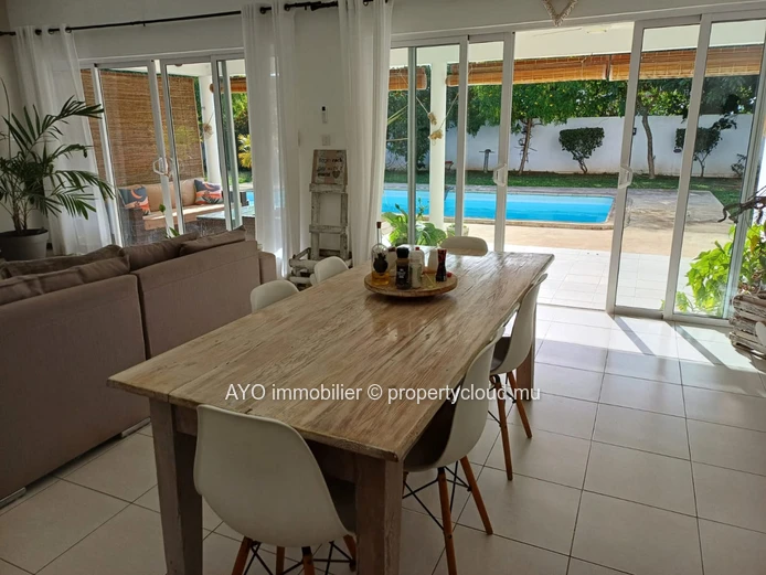 Offre exceptionnelle -Belle Maison de 4 chambres a coucher avec jardin et piscine à Pereybere