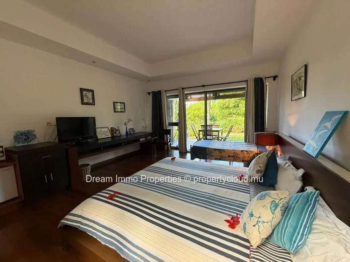 Élégante Villa De 4 Chambres Avec Accès Plage A Bel Ombre - Ile Maurice