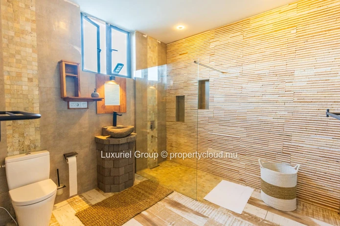 Magnifique Villa Balinaise de 4 Chambres en Suite