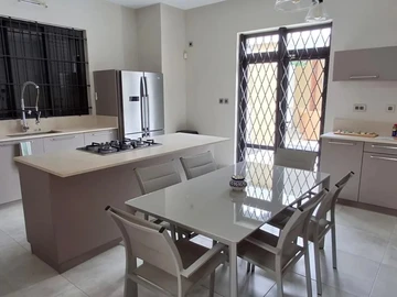 4 Bedroom Villa