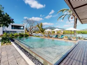 Lovely studio in a waterfront residence for rent in Black River, Mauritius