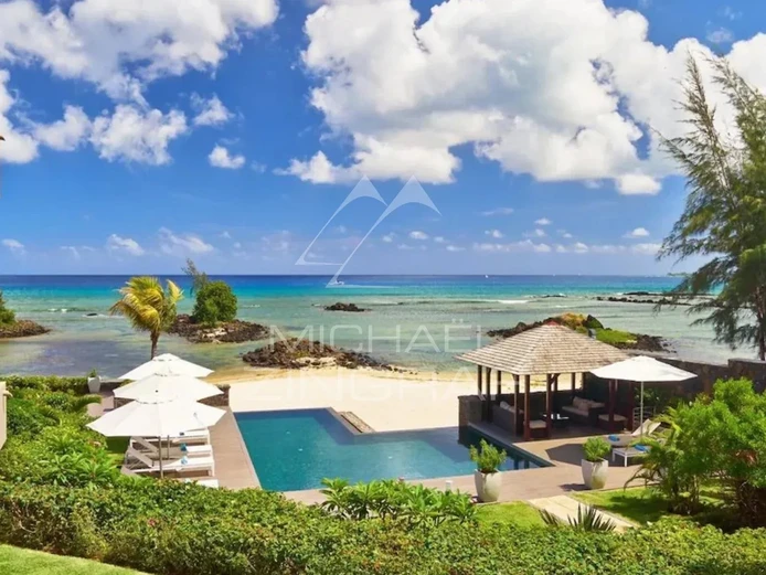Mauritius - Beachfront Apartment in Pointe-aux-Biches