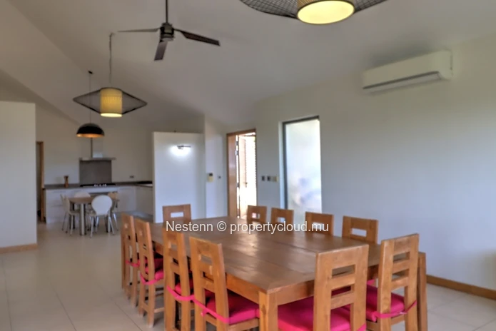 Fantastique villa de 5 chambres avec vue panoramique sur la mer 