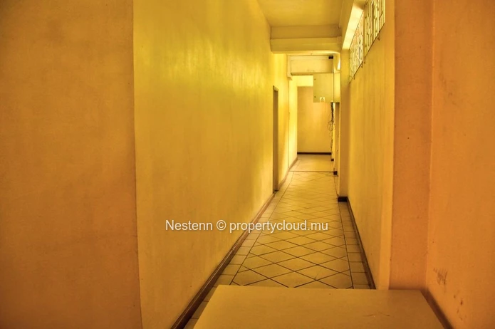 Traditional office of 146 m²