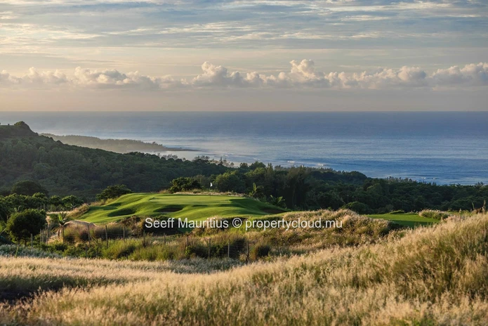 Elegante Villa En Bordure De Golf