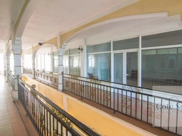 Commercial premises - 185.80 m2