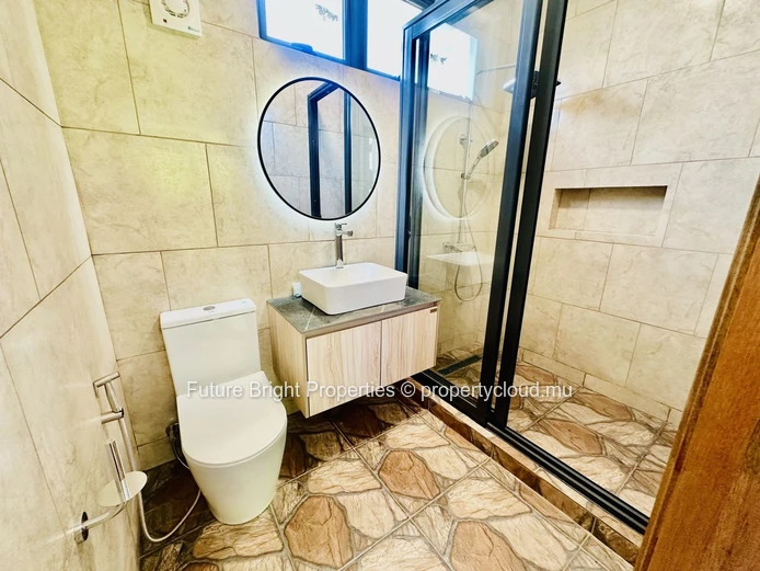 Duplex De Luxe Neuf À Vendre À Grand Gaube – Piscine Privée, Maison Connectée & Proximité De La Plage