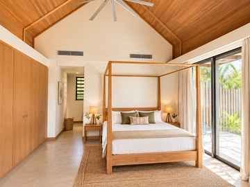5 Bedroom Villa