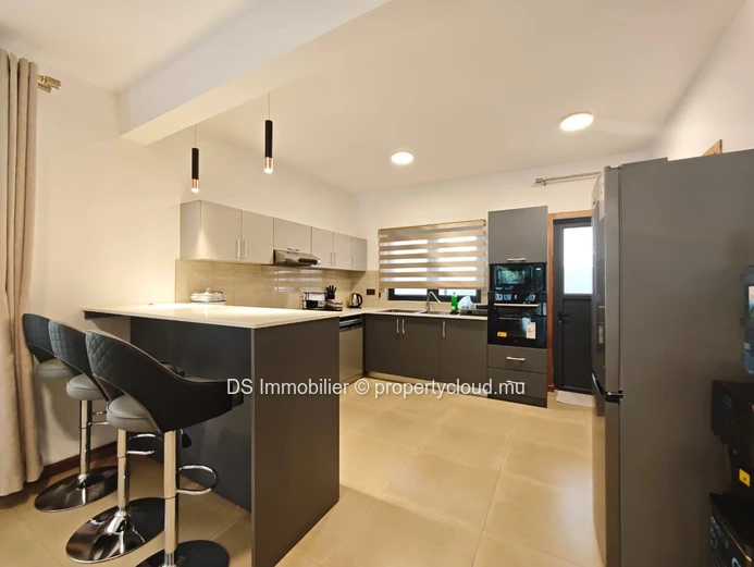 4-Bedroom Villa With Private Pool For Rent – The Vale - North