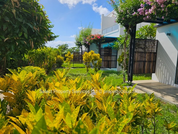 For rent immediately- 3 Bedroom Beachfront Duplexes for Sale, Pointe Aux Sables at Rs 60 000 per month
