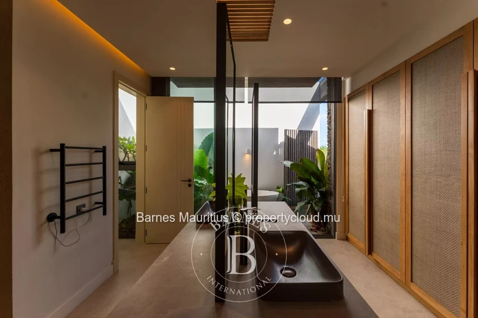 Anahita Resort - Exceptional Architect-Designed Villa Overlooking The Golf Course