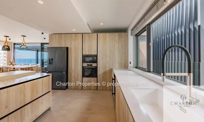 Exceptional 4-bedroom villa - Panoramic view of Le Morne & spectacular sunsets