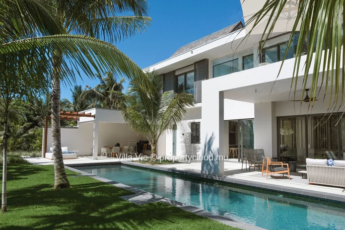 Pointe de Flacq - Villa de Prestige de 3 Chambres