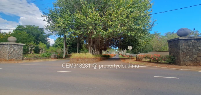8.33 Perches Residential Land for Sale – Royal Park, Balaclava 