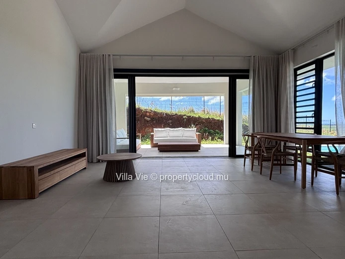 Belle Vue - New 3-bedroom house with swimming pool