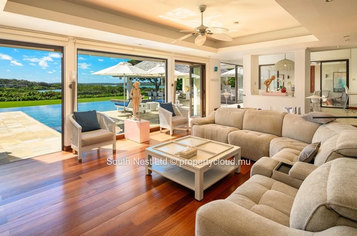 Exceptional 6-Bedroom Golffront Villa with Panoramic Sea & Île aux Cerfs Views