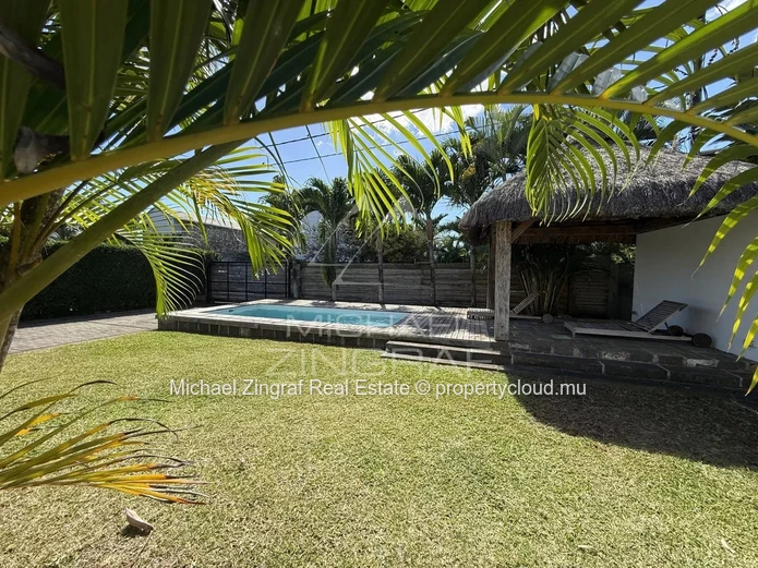 Maison familiale avec piscine à Pointe aux Canonniers