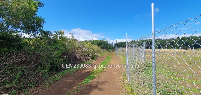 Terrain résidentiel à vendre en pleine propriété – Sodnac 