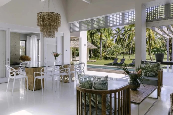 Prestigious 4-Bedroom Villa with Spacious Plot for Sale in an Exceptional Golf Estate in Mauritius