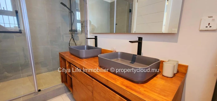 Appartement d’exception les pieds dans l’eau