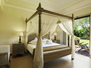 5 Bedroom Villa