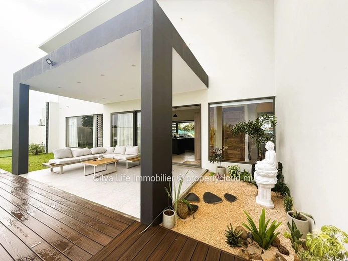Villa d’Exception à Tamarin – Art de Vivre, Élégance et Vue Montagne