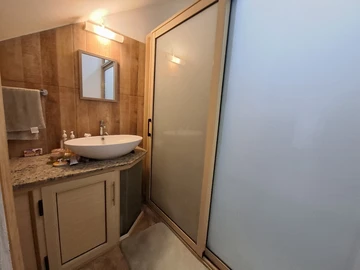 5 Bedroom Villa