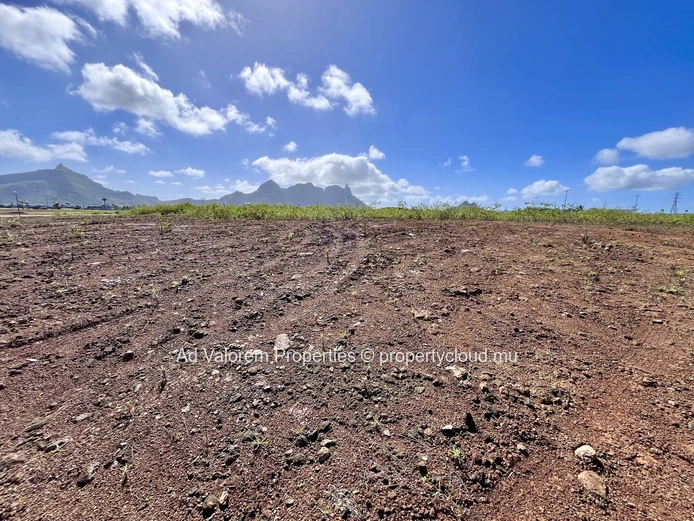 50-Perch Commercial Plot | L’Avenir, Moka