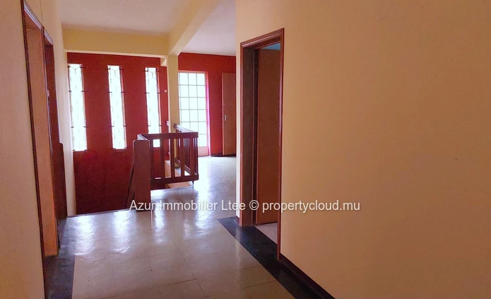 BAIE DU TOMBEAU : 6-bedroom house