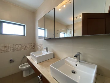 Appartement de 4 Chambres