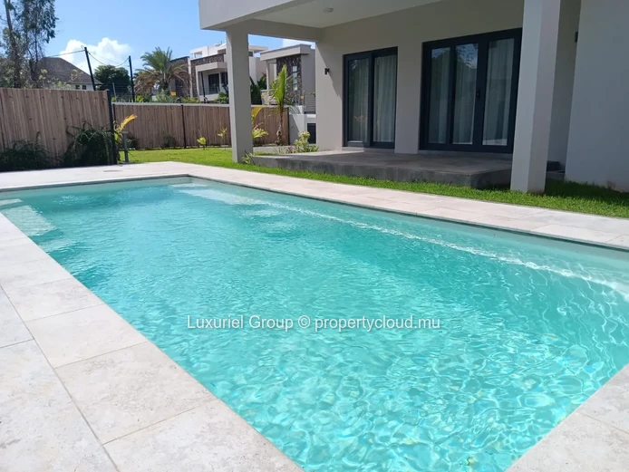 Modern 3-Bedroom Villas-Secure Living with Premium Services