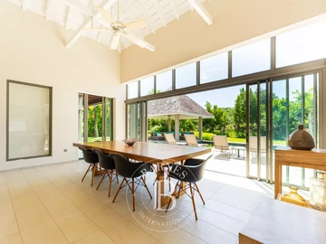 4 Bedroom Villa