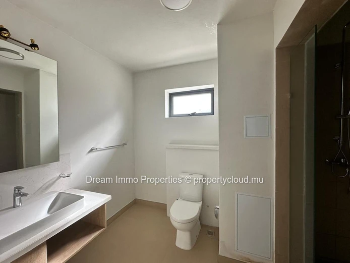 3-Bedroom Duplex In Perfect Condition Close To So'flo Mall In Floreal - Mauritius