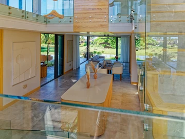 5 Bedroom Villa