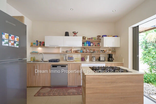 Elegant 3-bedroom villa near the sea at Clos du Littoral, Grand Baie - Mauritius