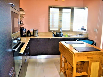 3 Bedroom Commercial Property