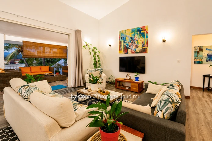 Belle maison de 3 chambres avec piscine, idéale pour une famille