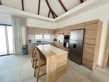 4 Bedroom Villa
